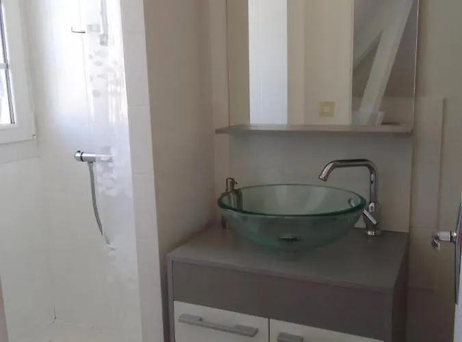 Apartment 2 Pieces Proche Du Centre Bagnoles de l'Orne Normandie